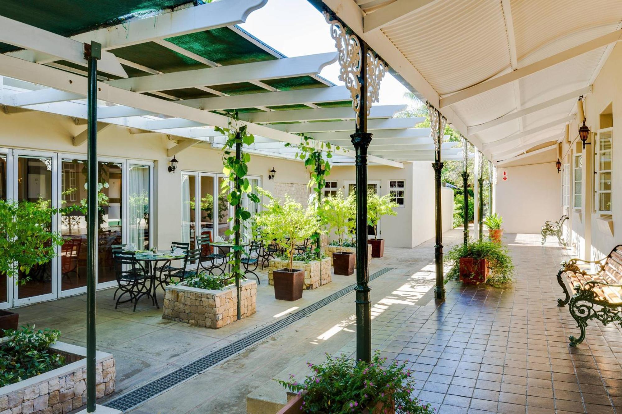 Protea Hotel By Marriott Dorpshuis & Spa Stellenbosch Exterior foto